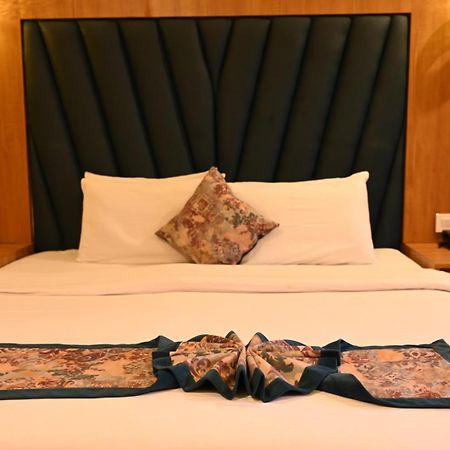 The Fern Residency Kolkata Hotel Екстериор снимка