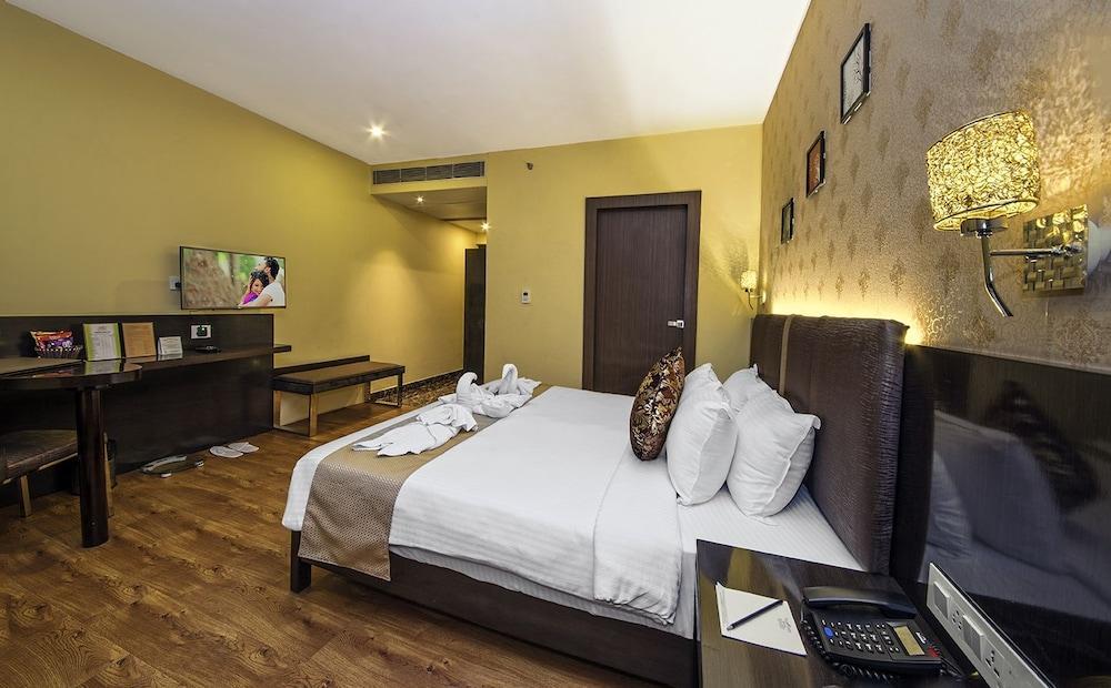 The Fern Residency Kolkata Hotel Екстериор снимка