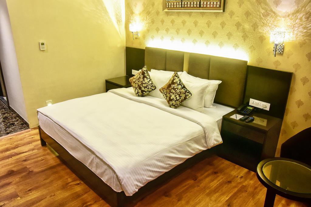 The Fern Residency Kolkata Hotel Екстериор снимка