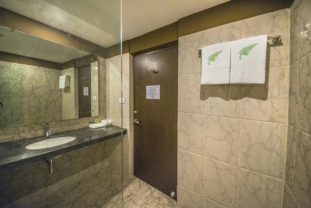 The Fern Residency Kolkata Hotel Екстериор снимка