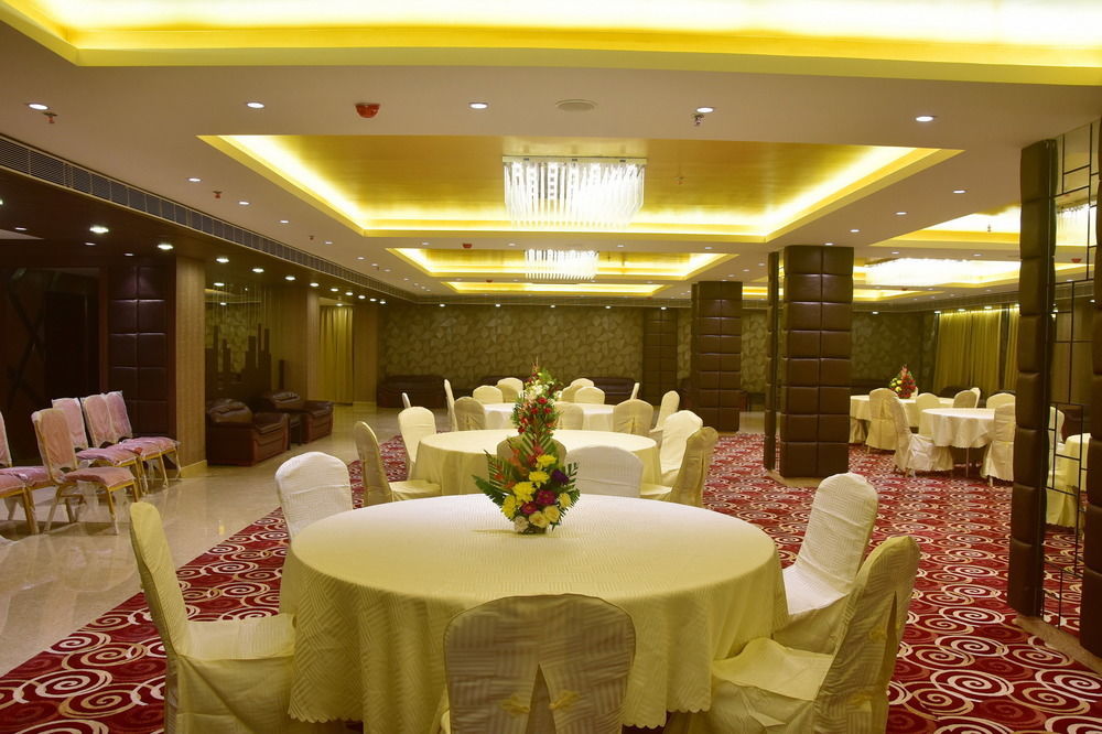 The Fern Residency Kolkata Hotel Екстериор снимка