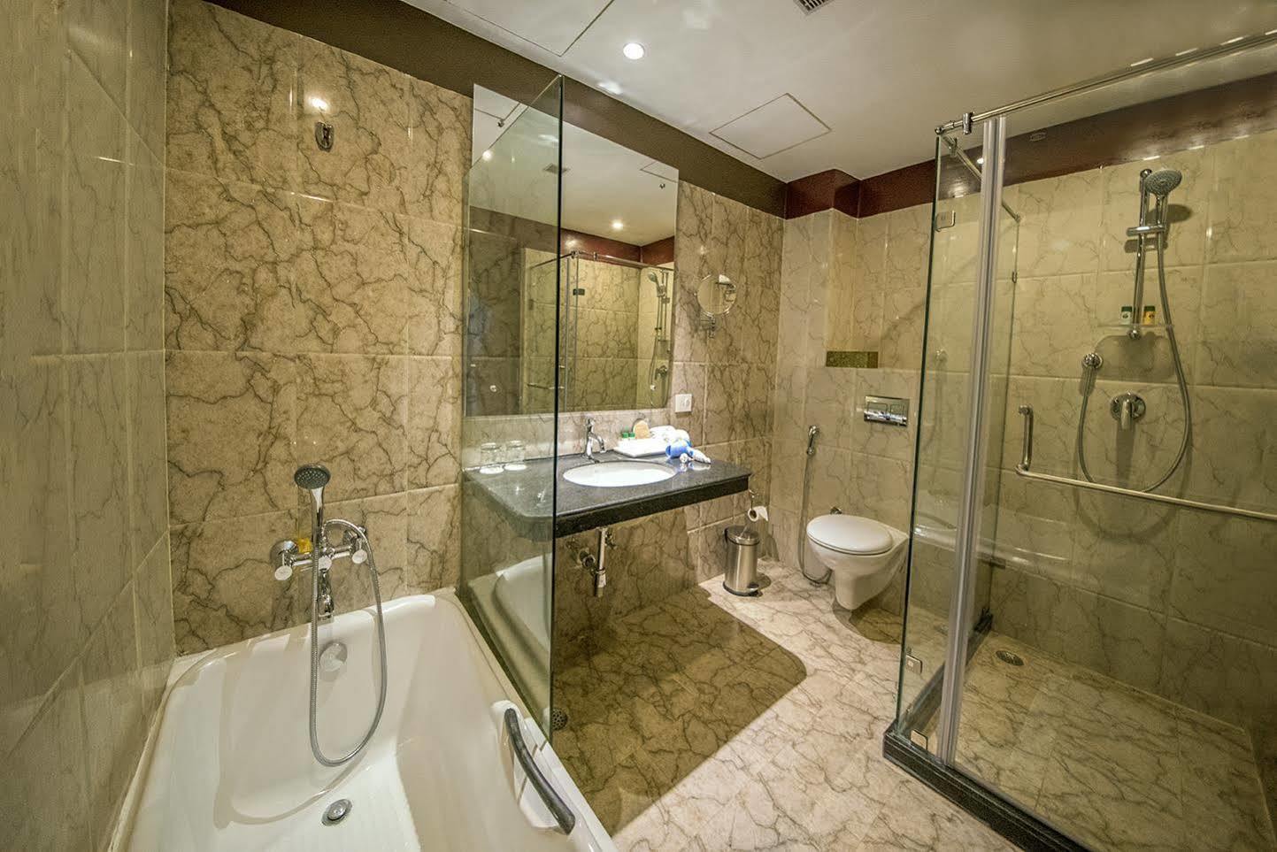The Fern Residency Kolkata Hotel Екстериор снимка