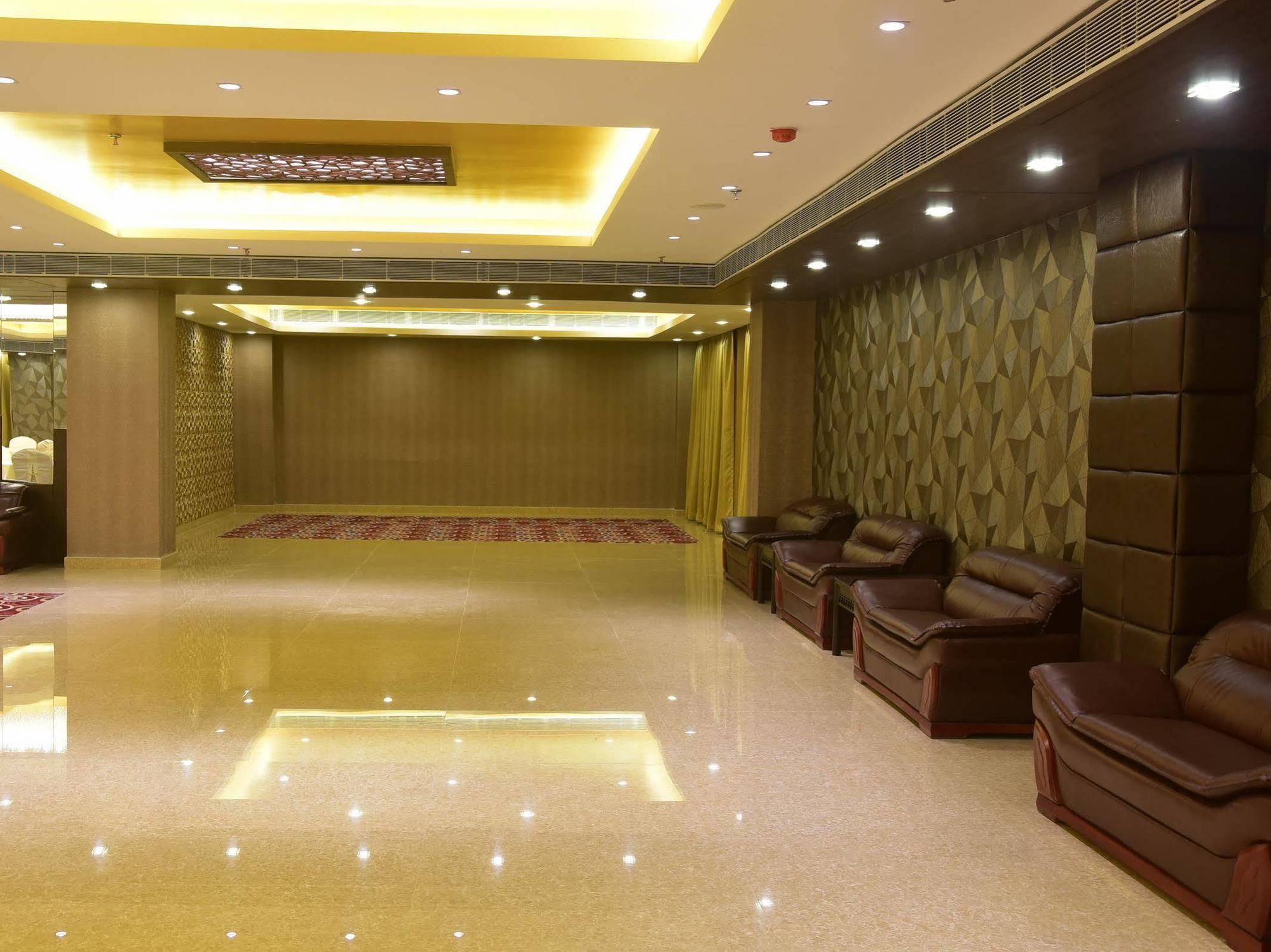 The Fern Residency Kolkata Hotel Екстериор снимка